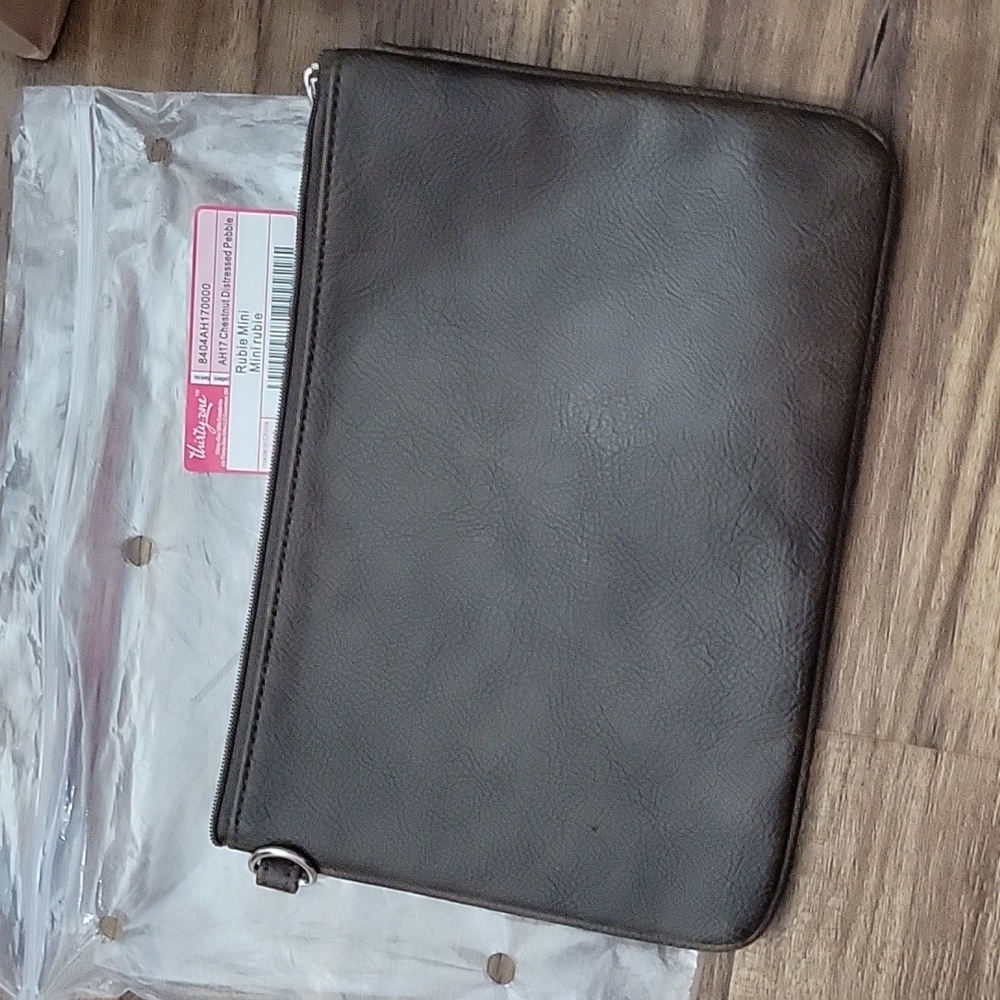 Thirty-one Rubie Mini